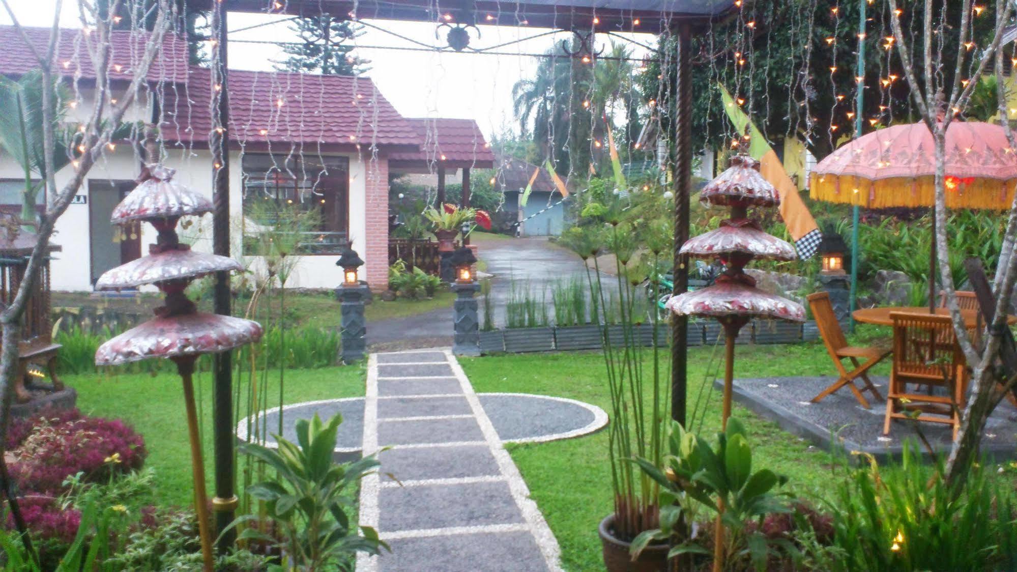 Sitamiang Resort Hotel Bogor Kültér fotó
